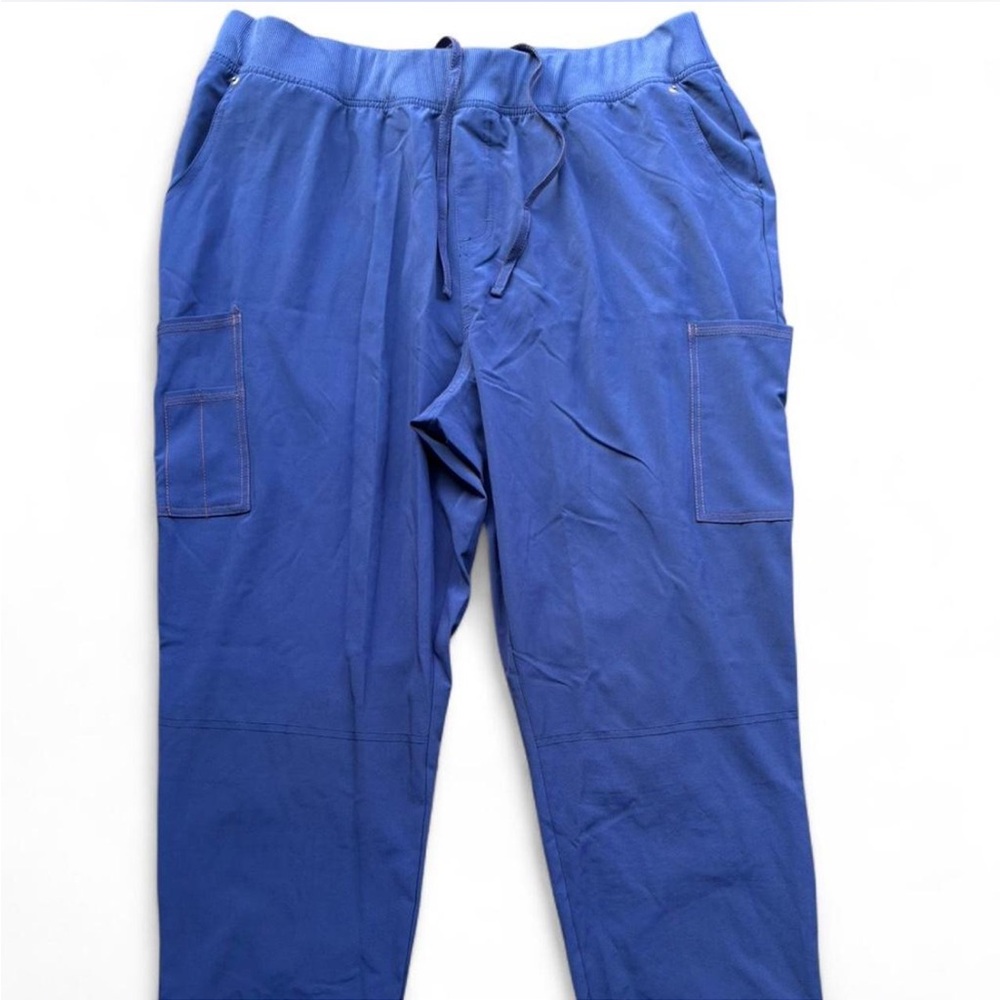 ✨ †Dickies Medical DK248
blue scrub pants Size XXL✨